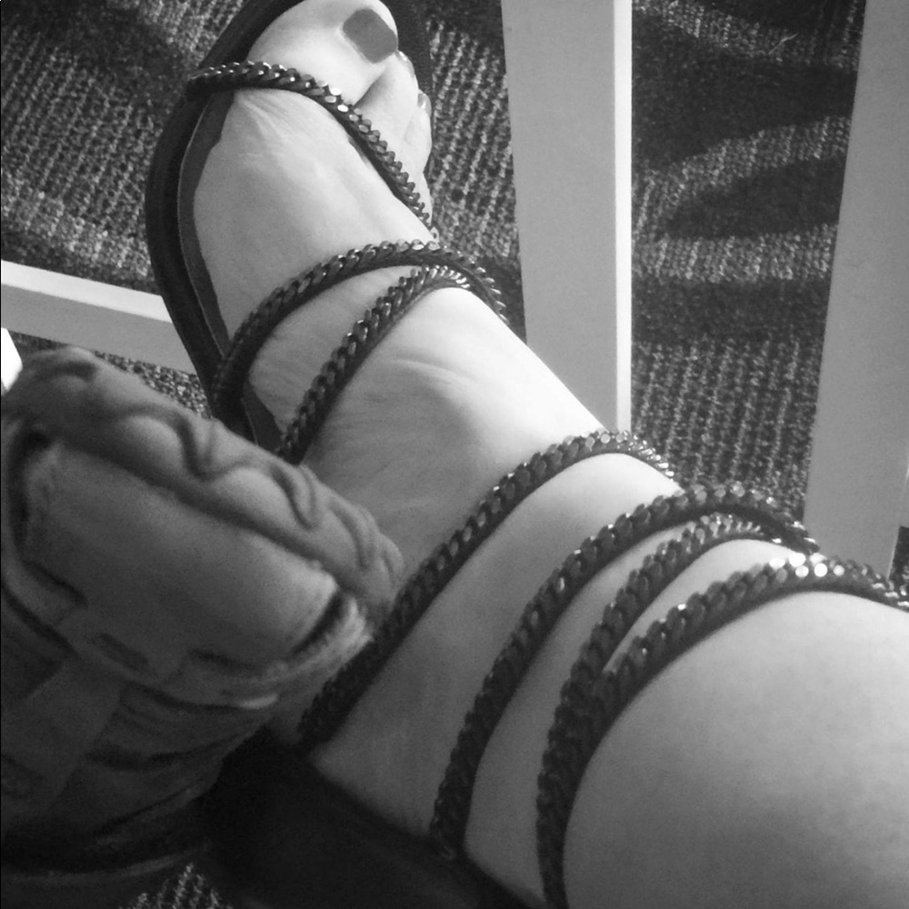 Stuart Weitzman Size 7M Shoes